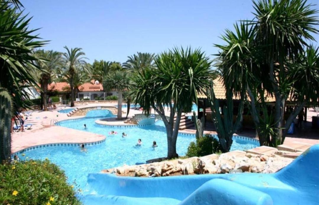 En Denia, Urbanizacion El Palmar Con Piscina, Toboganes Y Chiringuito Apartment Bagian luar foto